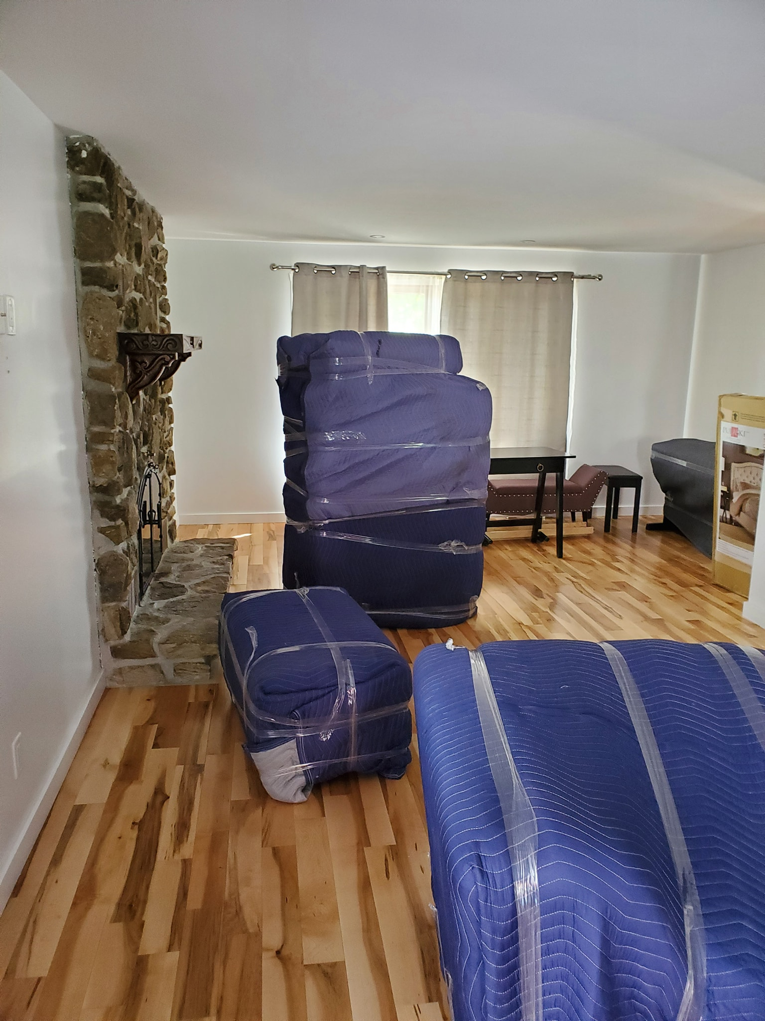 Blanket rapped furniture, West Island of Montreal