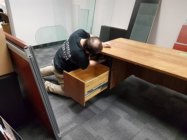 disassembling office desk, moving Montreal to Toronto